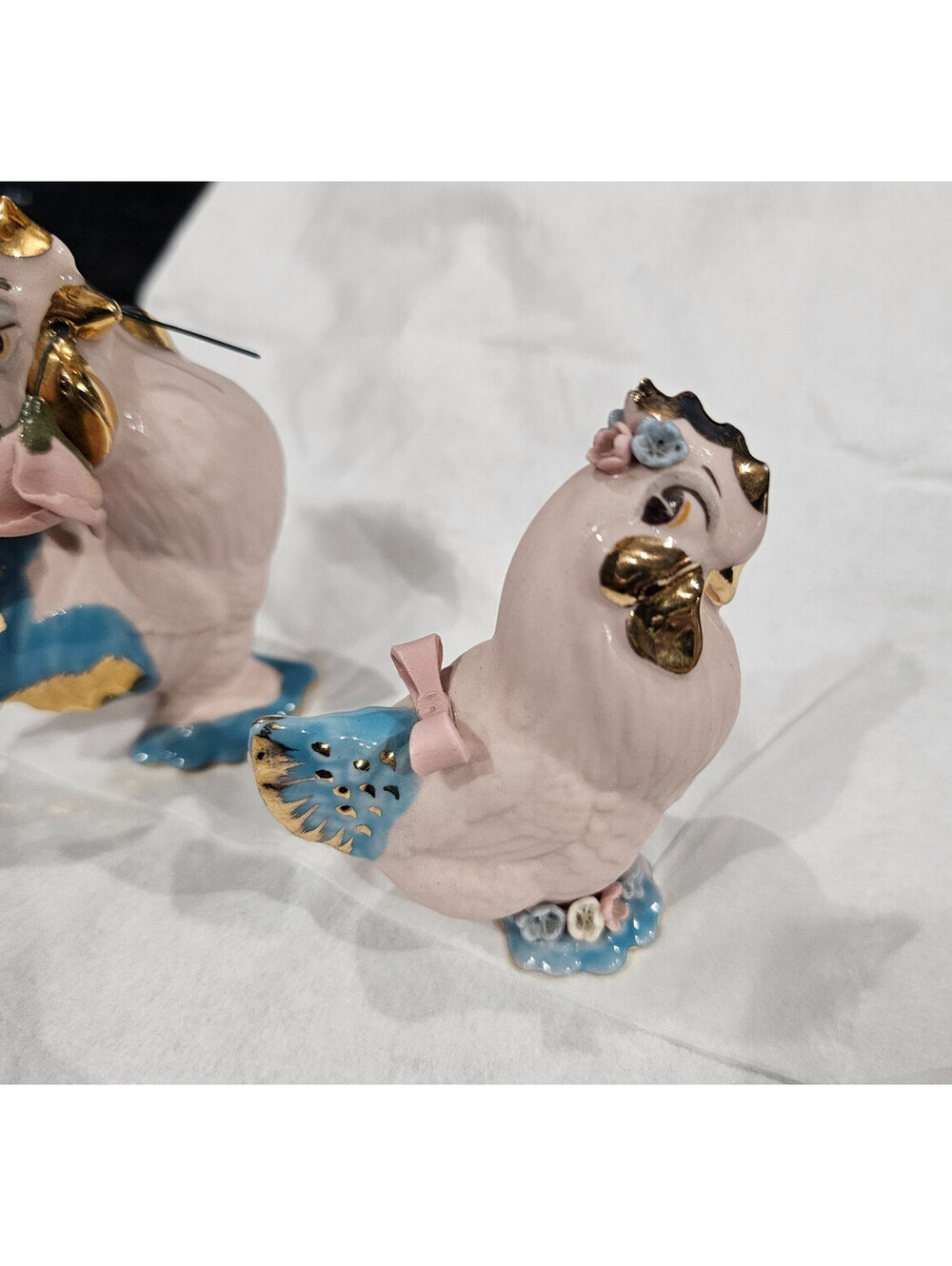 (2pc) Vintage Walker Renaker Pink Bisque Rooster With Rose & Chicken Figurines - Picture 9 of 12
